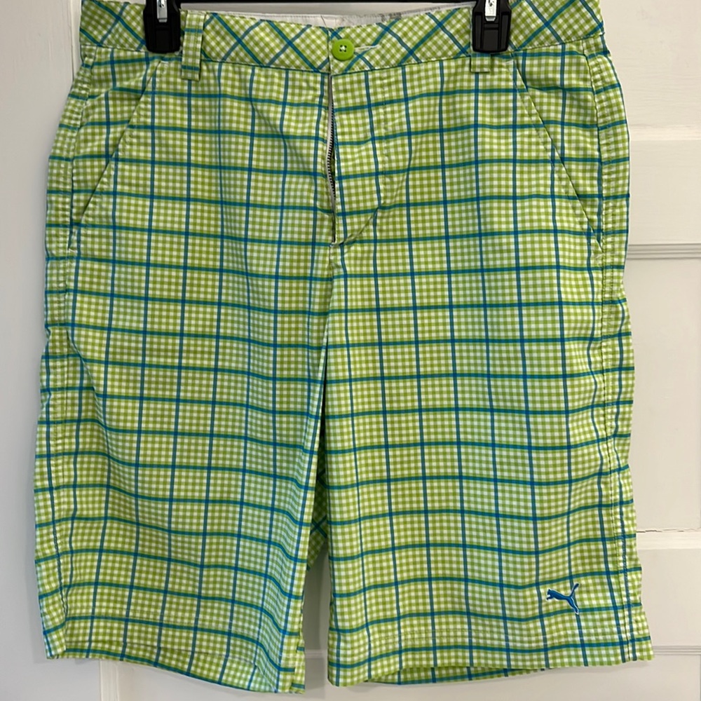 Puma golf shorts. Size 32.